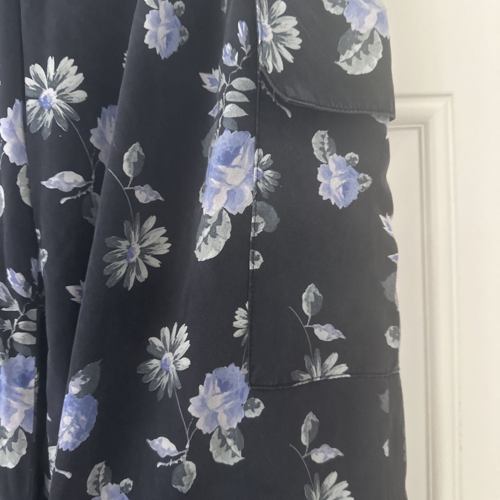 Becken Navy Floral Pleated 6 Silk Pants Wide Legged Cropped Pants Coastal Gaucho - Picture 4 of 8